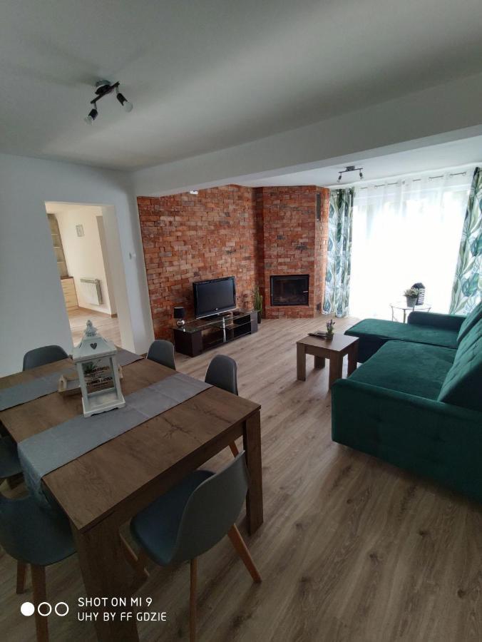 Pod Sosnami Miedzylesie 6os Homestay *