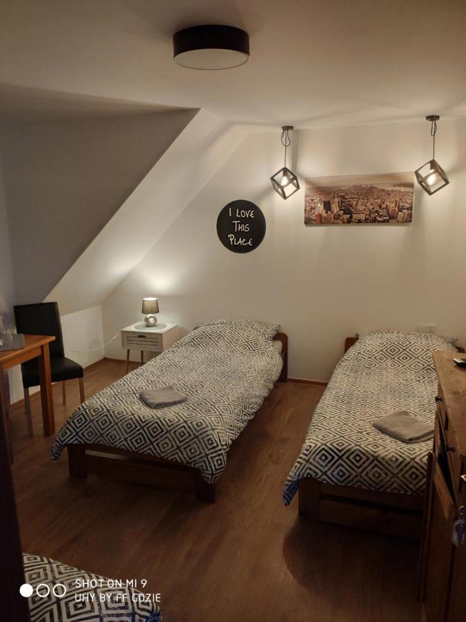 Pod Sosnami Miedzylesie 6os Homestay *